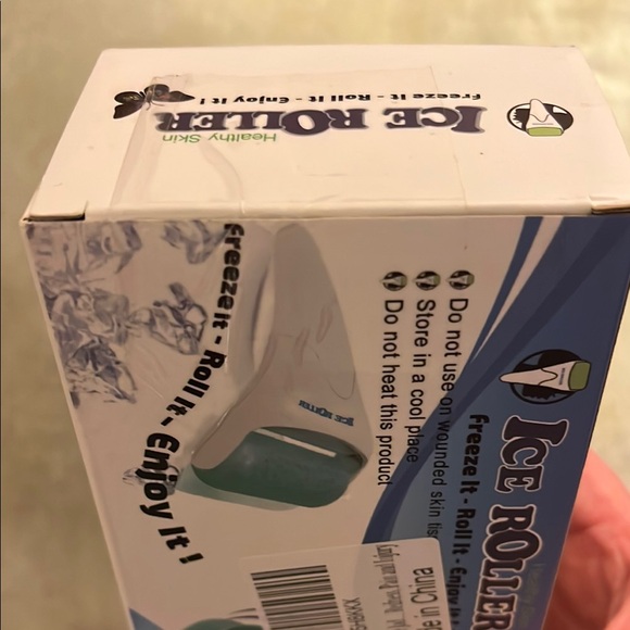 Ice Roller, Jade Roller, Gua Sha Set - Picture 5 of 12